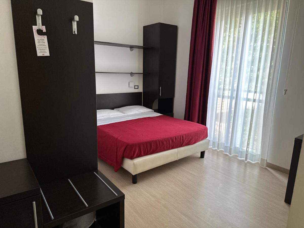 Hotel Morolli Rimini Eksteriør bilde
