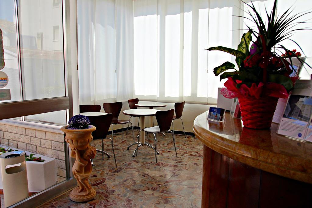 Hotel Morolli Rimini Eksteriør bilde