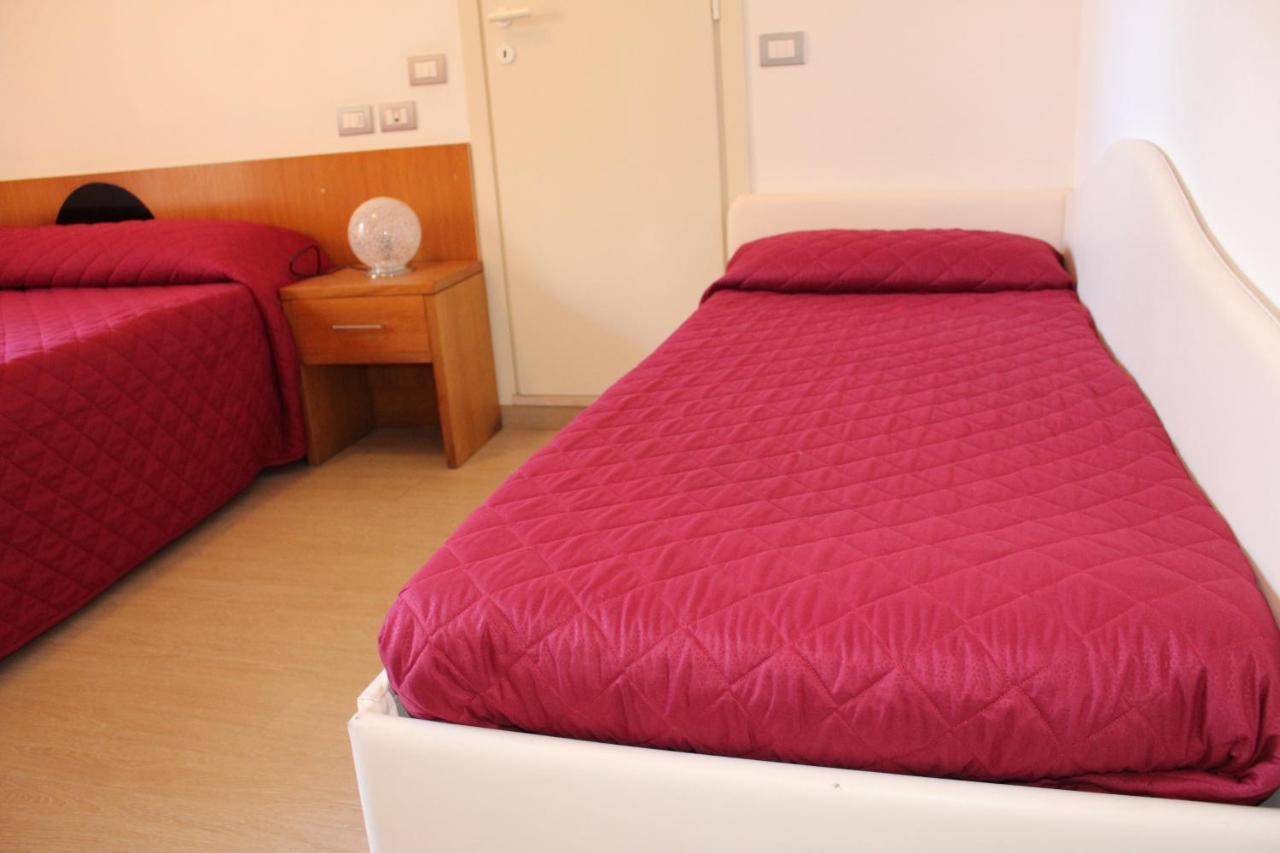 Hotel Morolli Rimini Eksteriør bilde